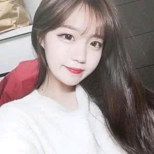 衣念高端女装工厂店