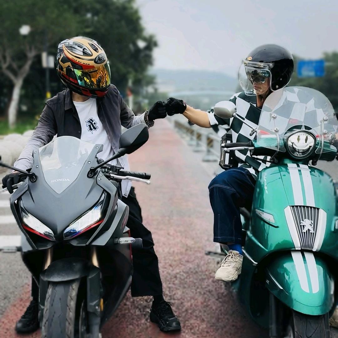 夏与何（FM88.7）