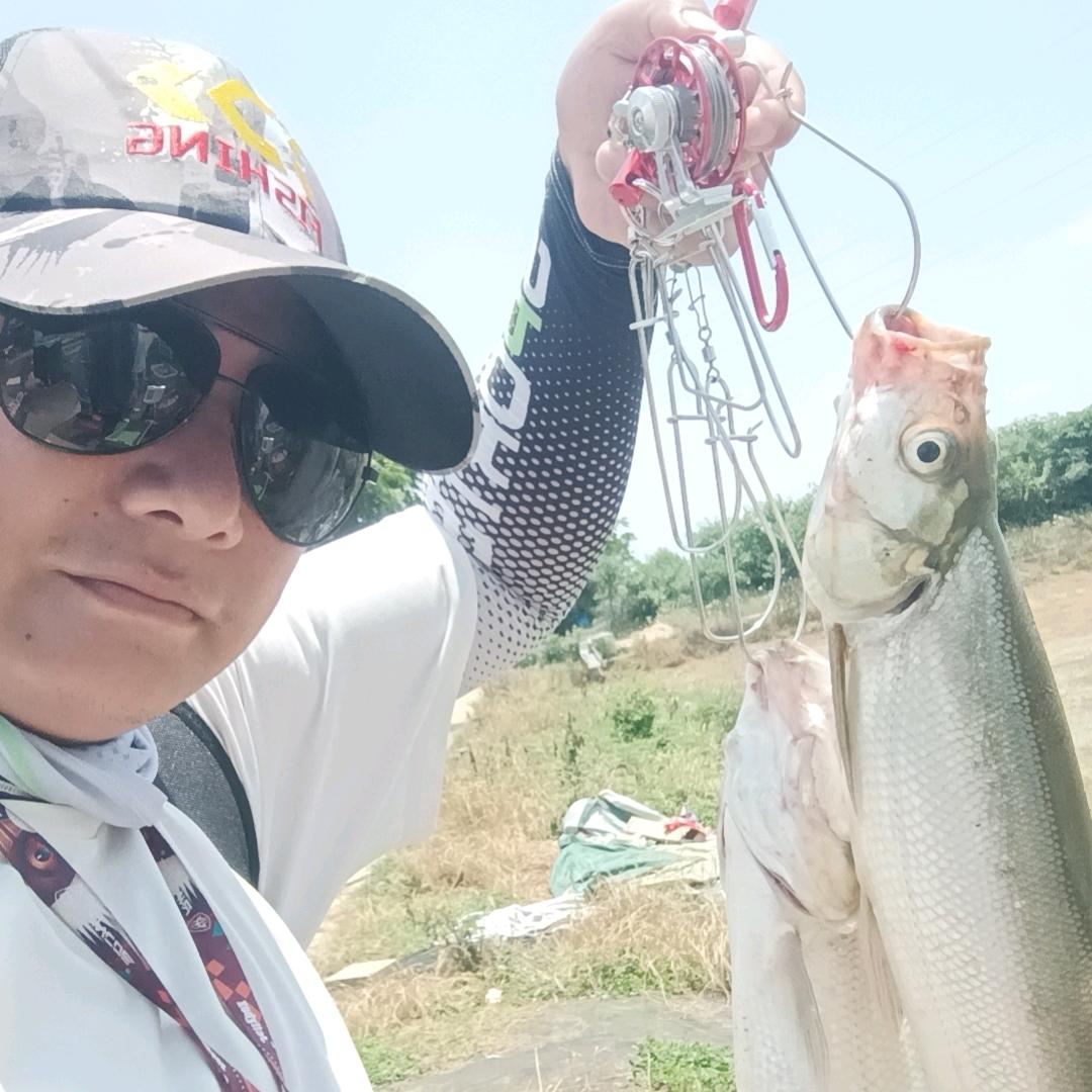 爽哥爱钓鱼