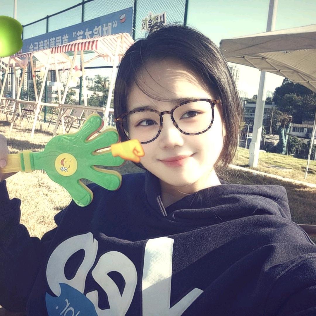 小吴教练是大帅哥（某人强迫要我改的）