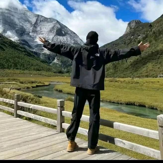 回首山河已是秋