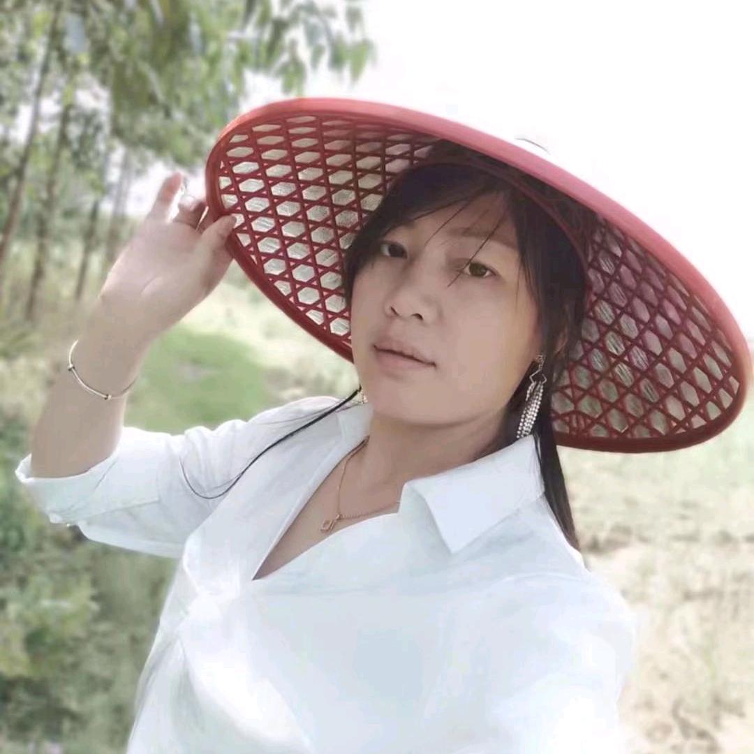 红色康乃馨，云南山咔咔！