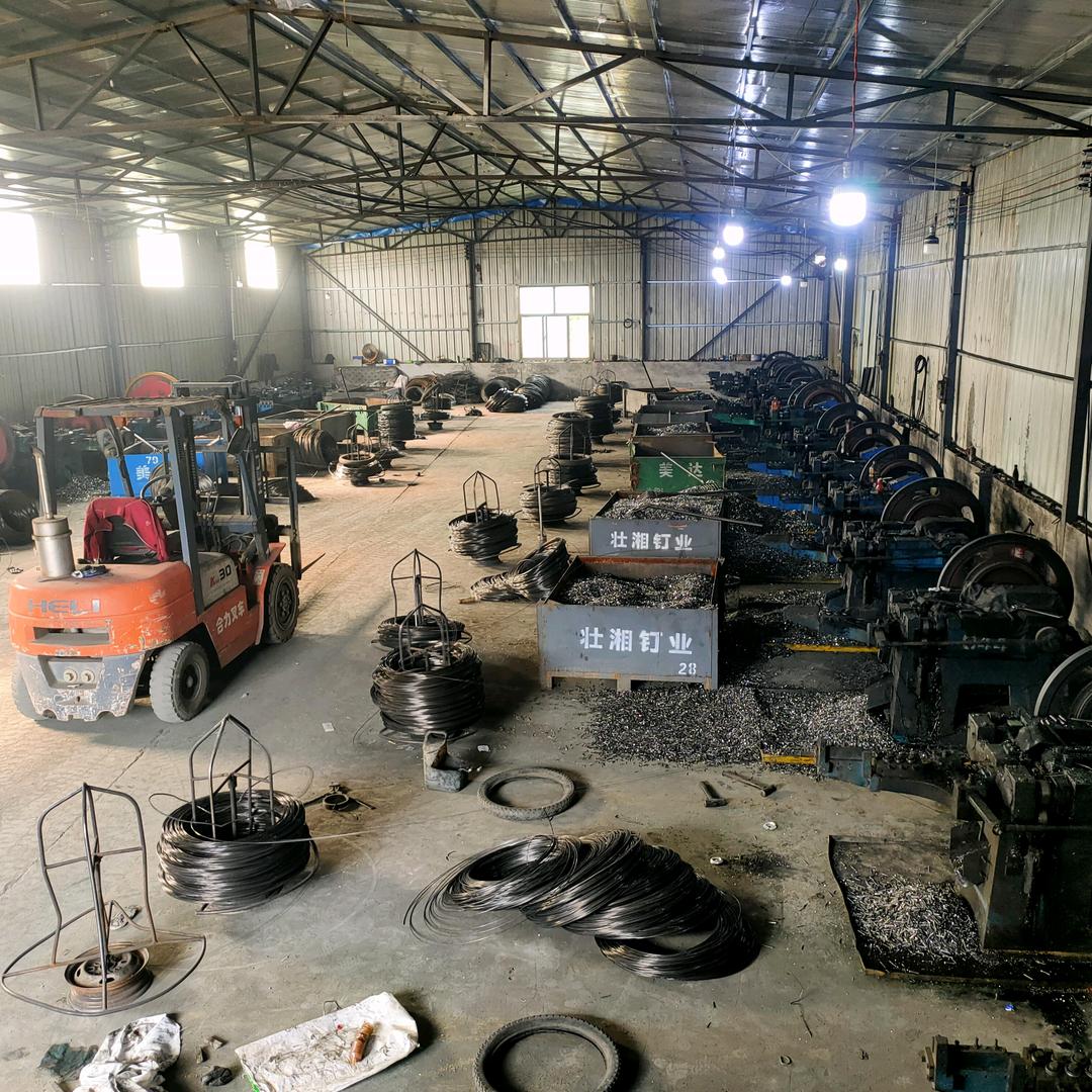 小韩（钢钉加工户）