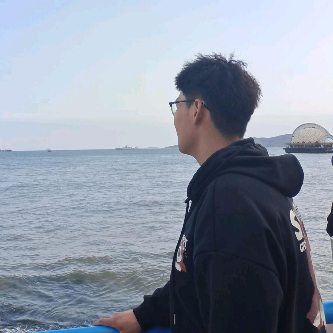 刘 星 宇