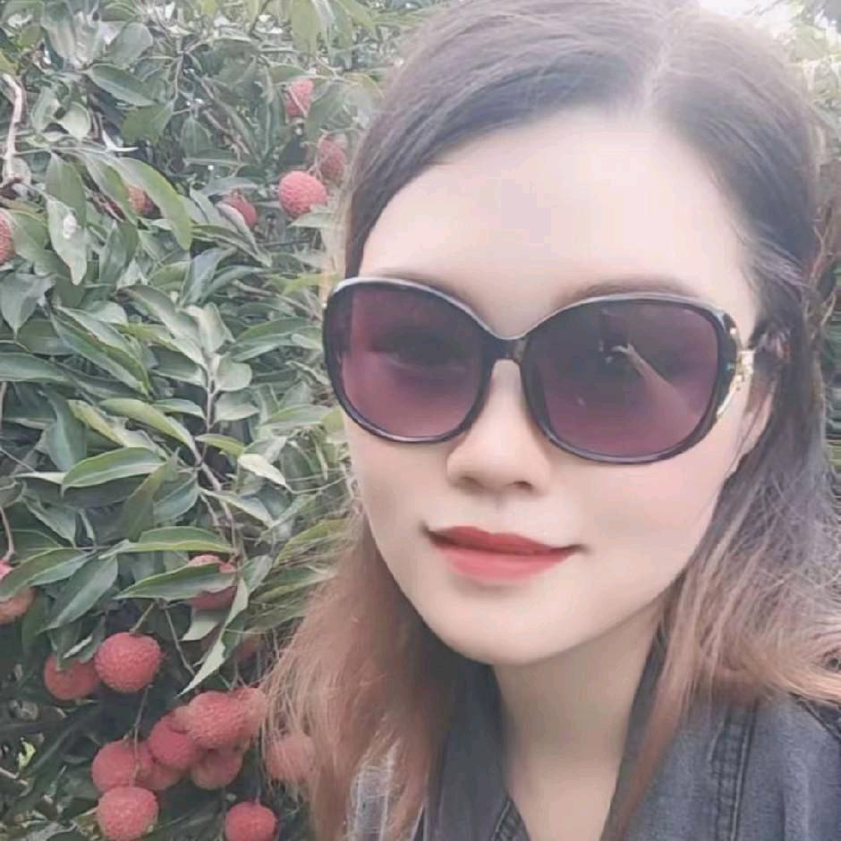 灵山致立男装潘店长