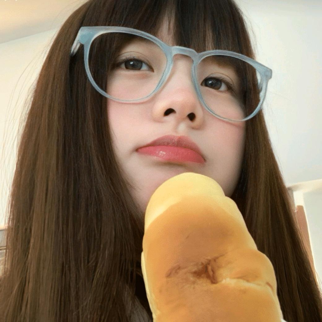.小七
