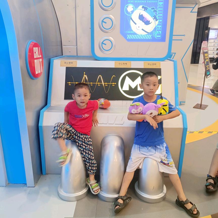 向阳而生，逐光而行