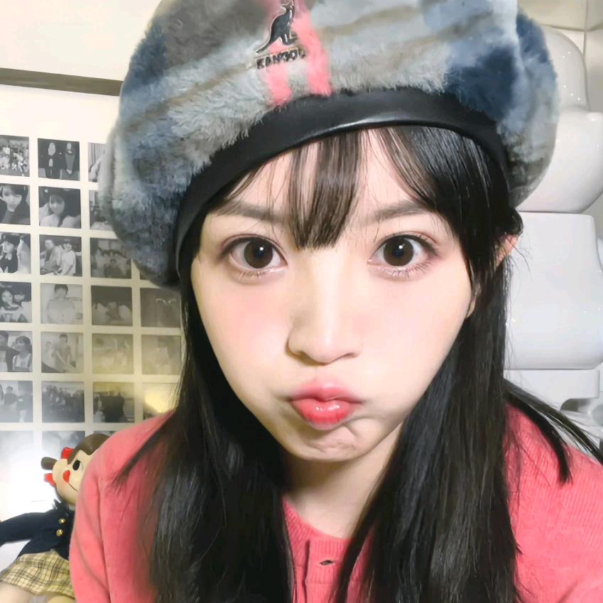 嗷呜一口吃掉🍍