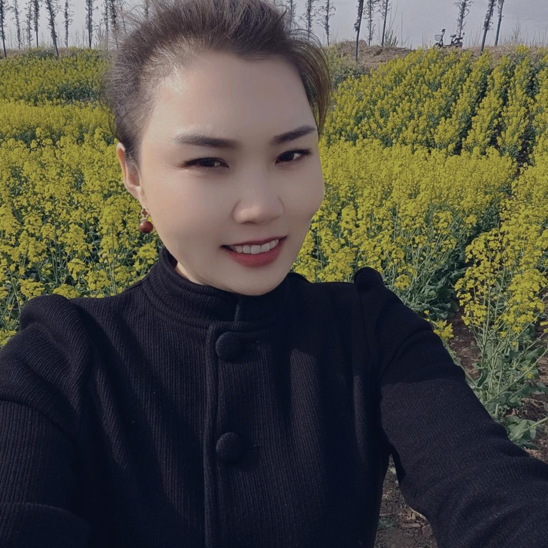 姐妹俩陪伴爹娘的日常生活