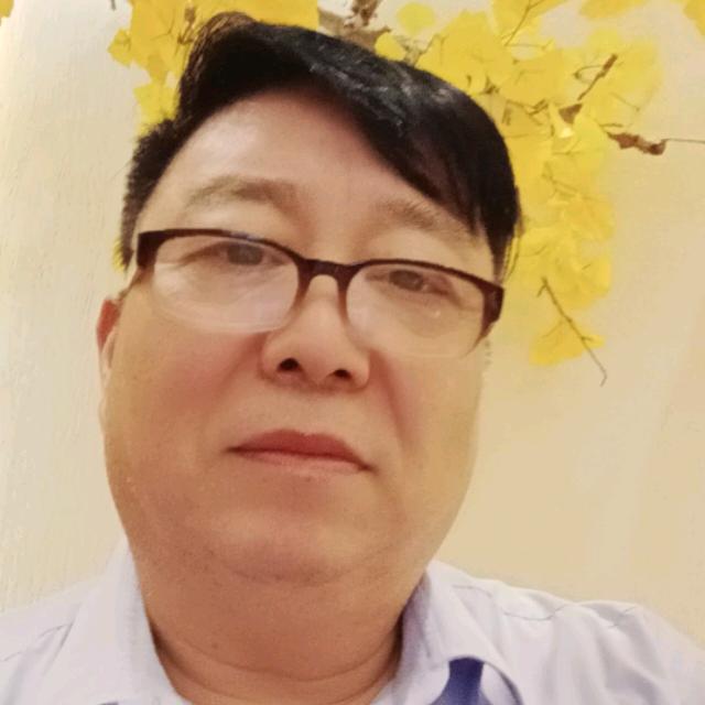 老帅哥，留不住的青春岁月，春华秋实。