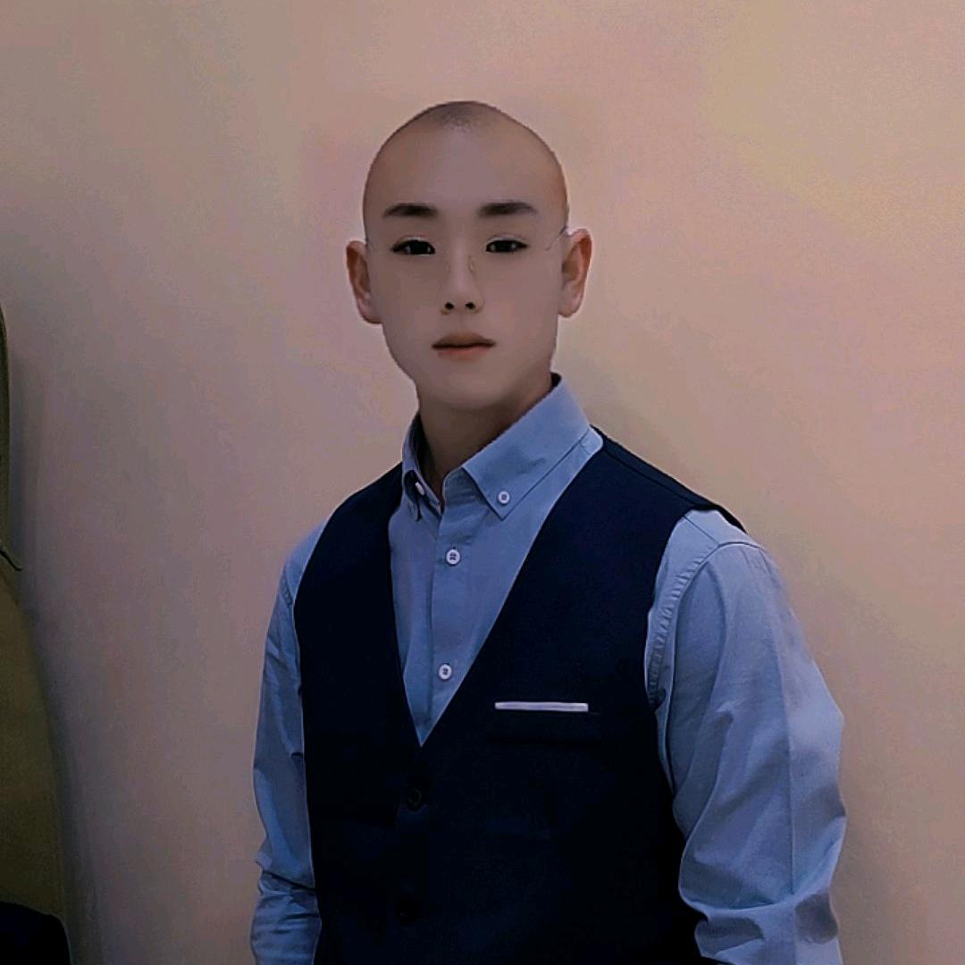 不经沧桑何谈男人