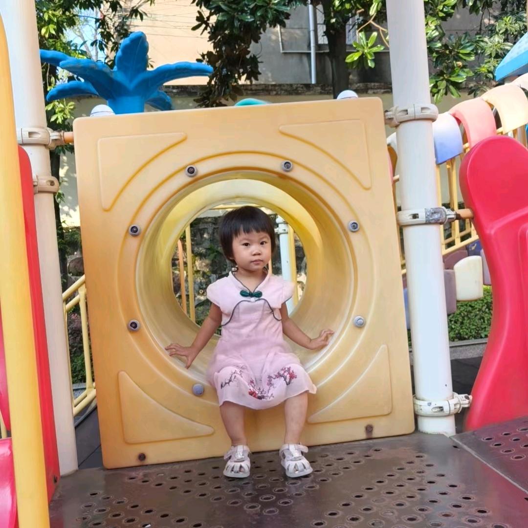 妍妍彤彤