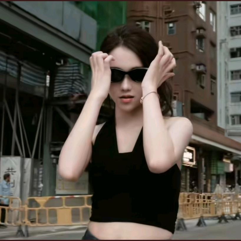 她说是晒黑的⁰⁴⁷