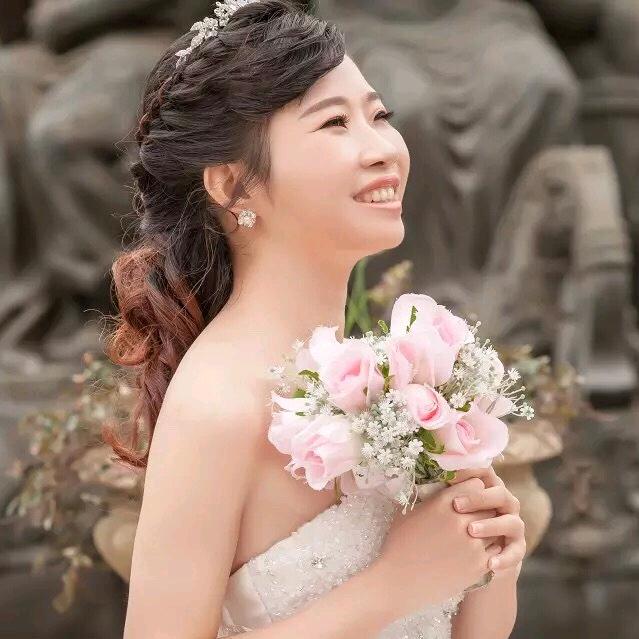 两个娘们一瓶酒，说起男人骂一宿