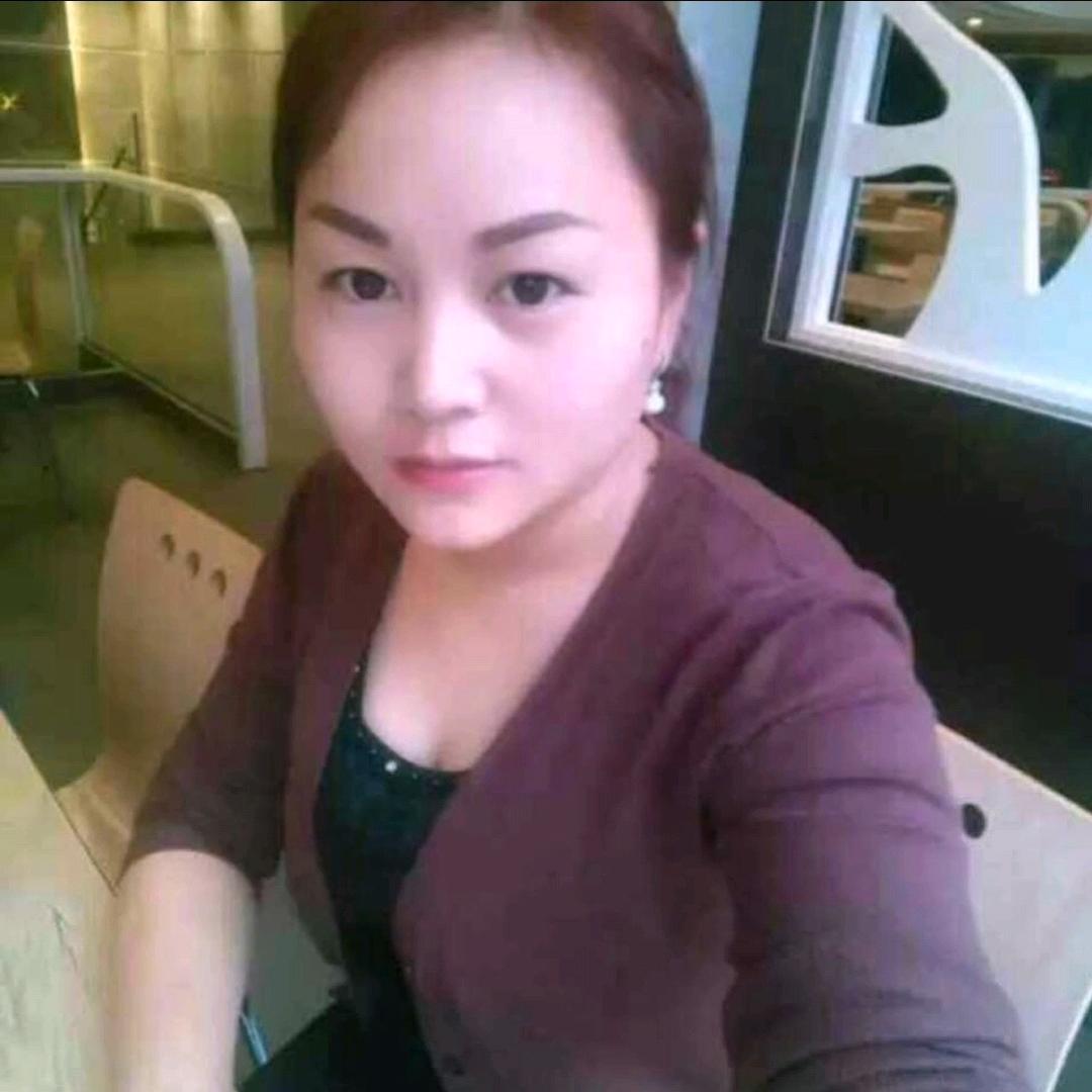 一杯清茶品日月，半壶老酒醉人生