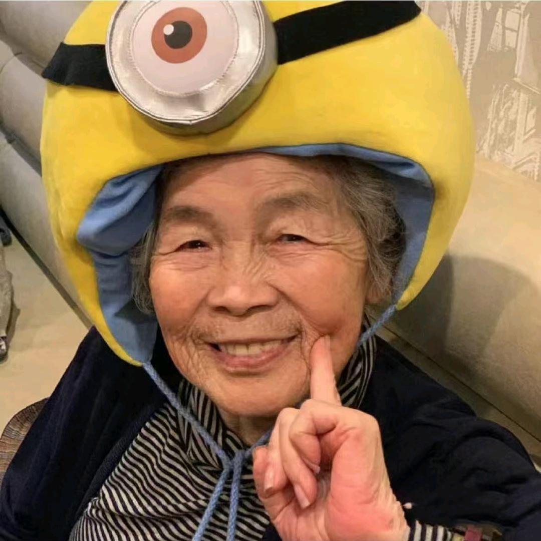 陌.