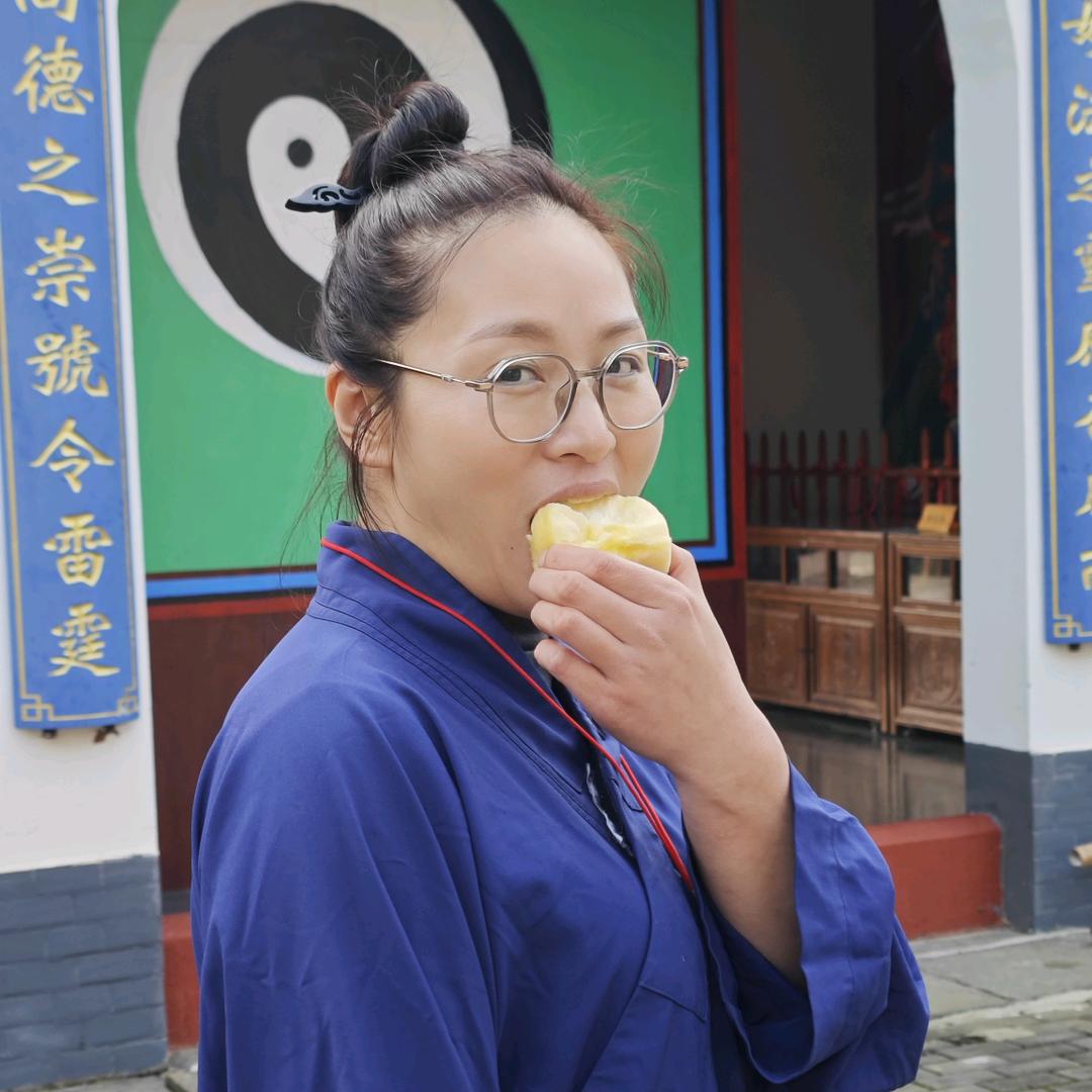 成都柔坪邓商贸有限公司