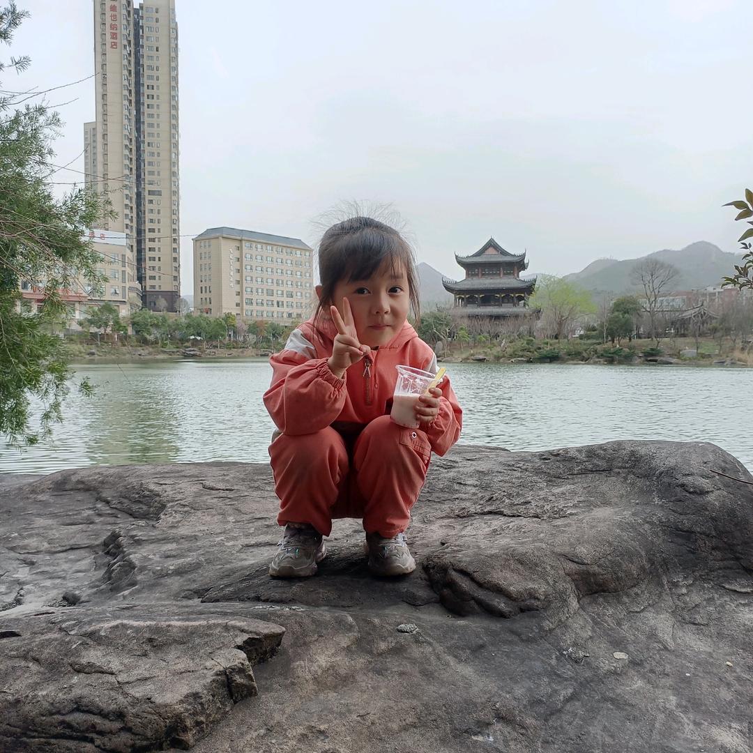 爱你的人