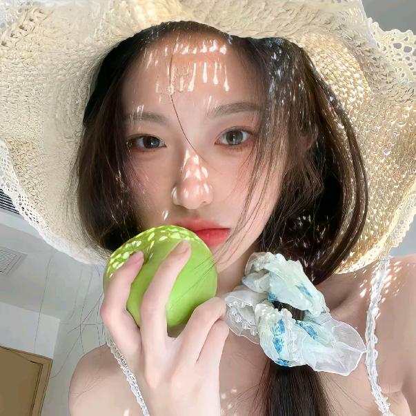 一只小金鱼🐠