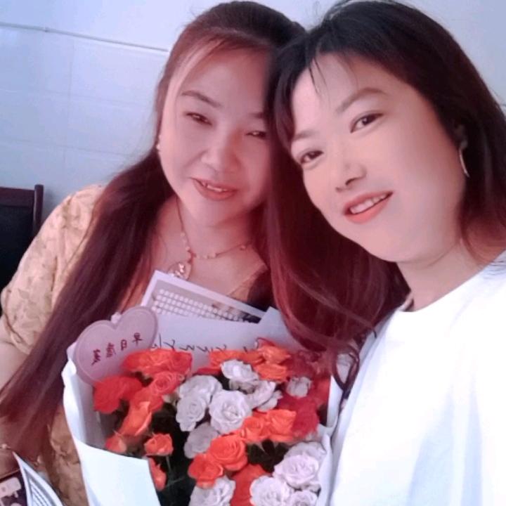 农村幺妹唢呐团队