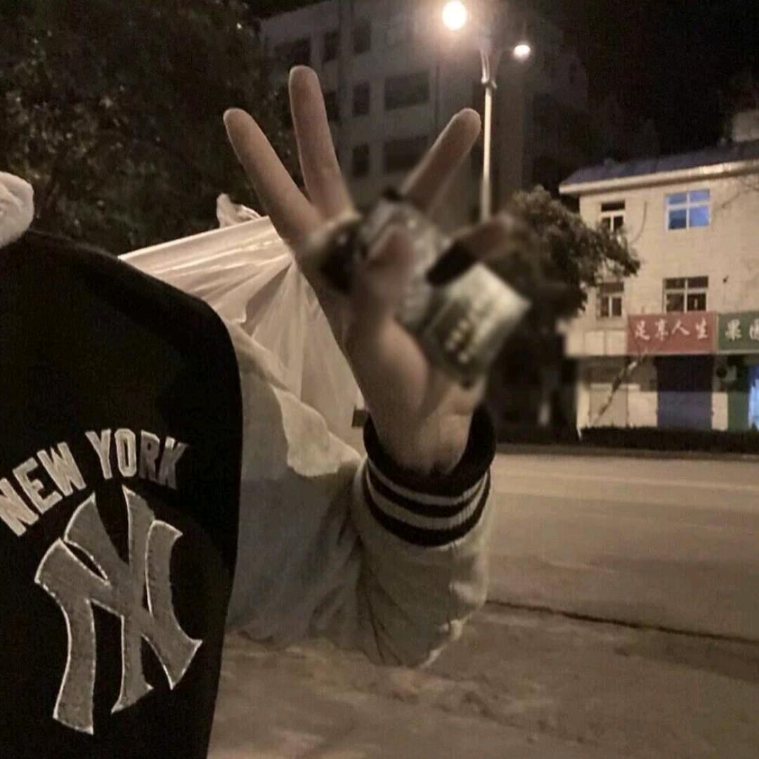 小黑