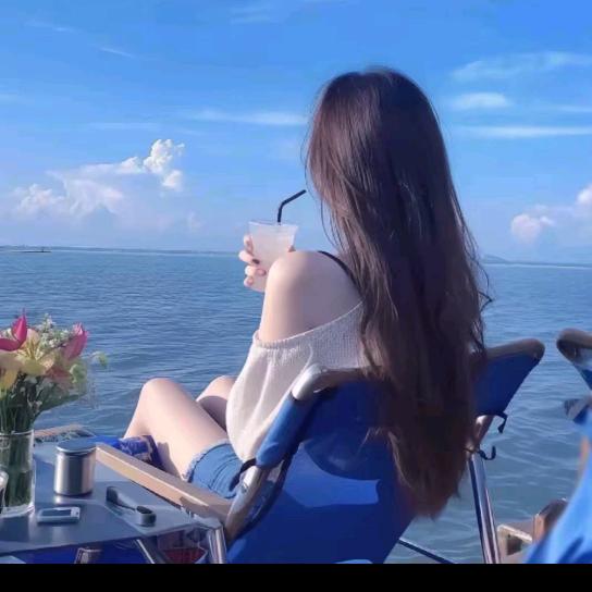 时尚穿搭{潮流女装}