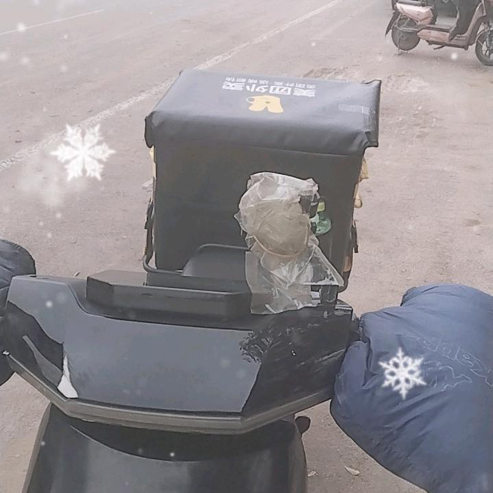 开着直播跑外卖