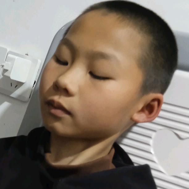 奕昕