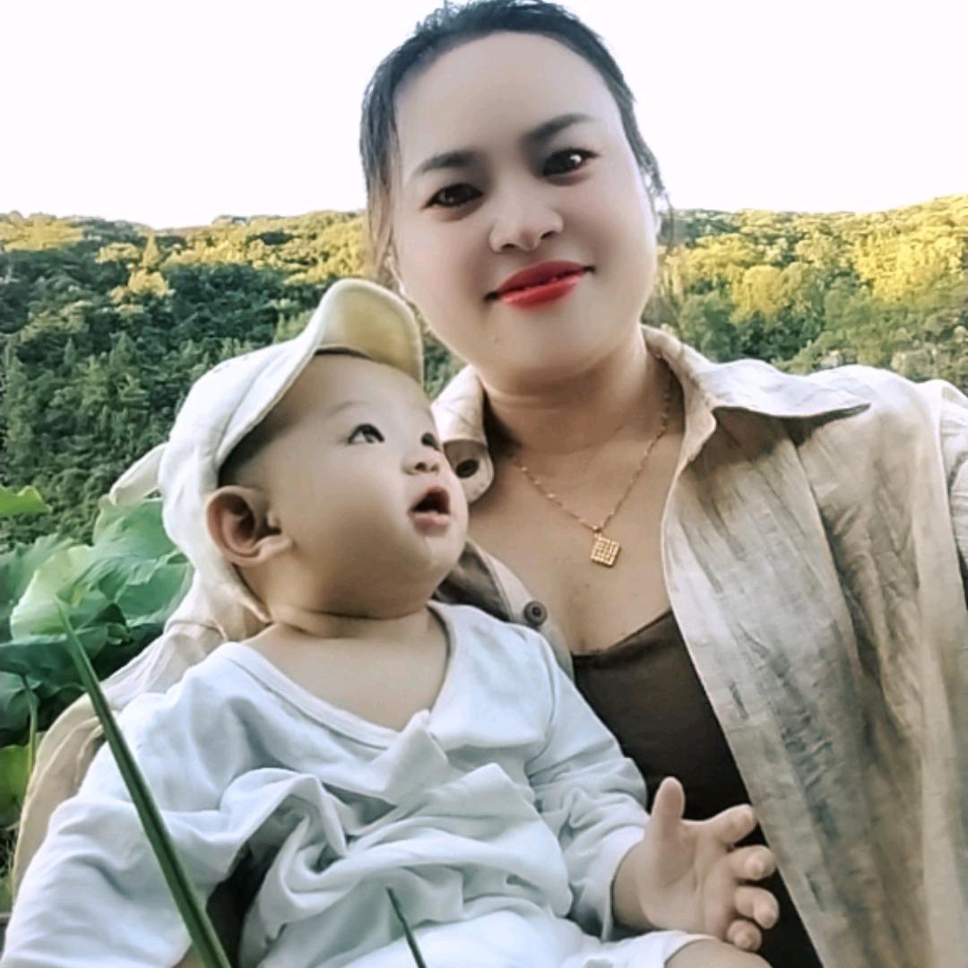 小可爱的奶奶。