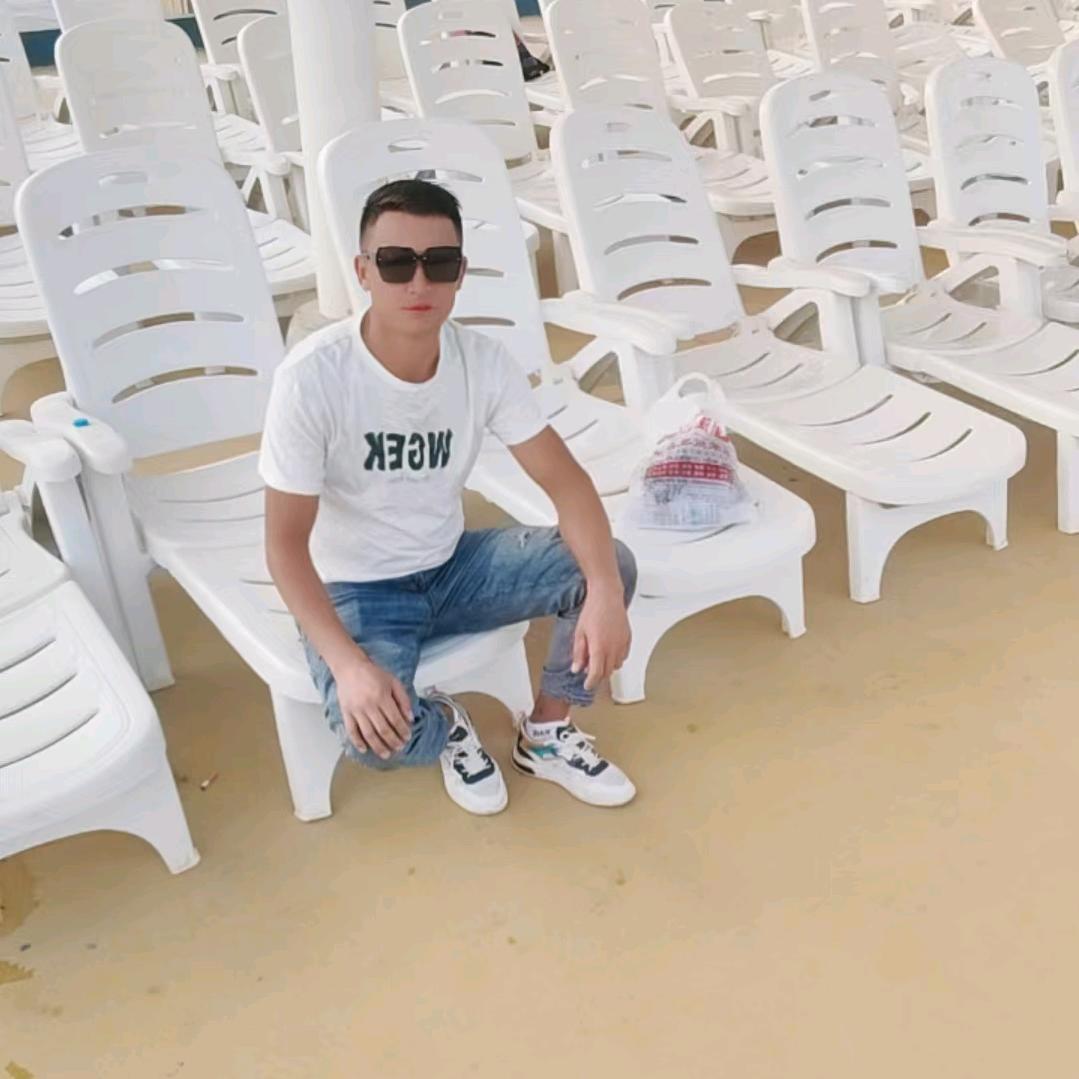 🍸