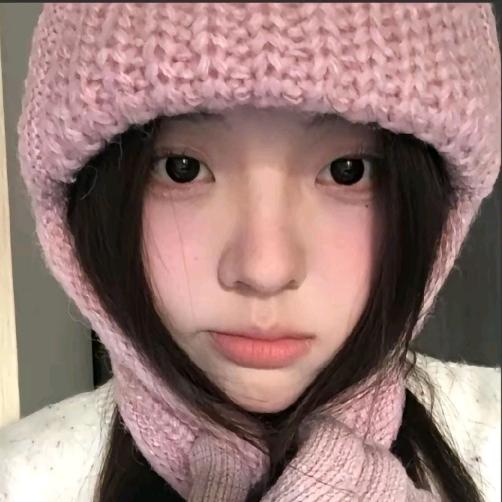 北皇的李如霜头像