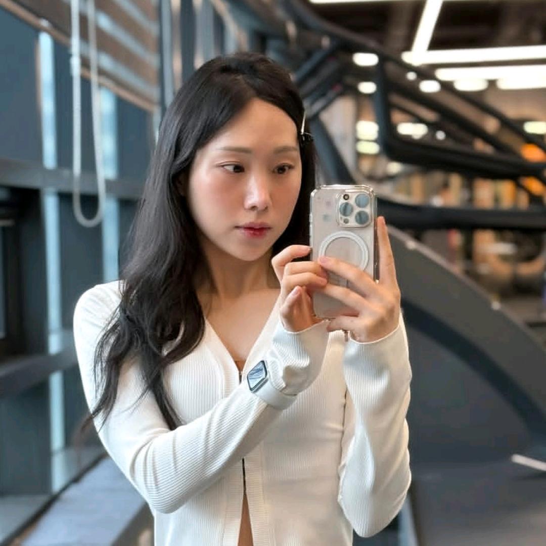 爱健身的小叶