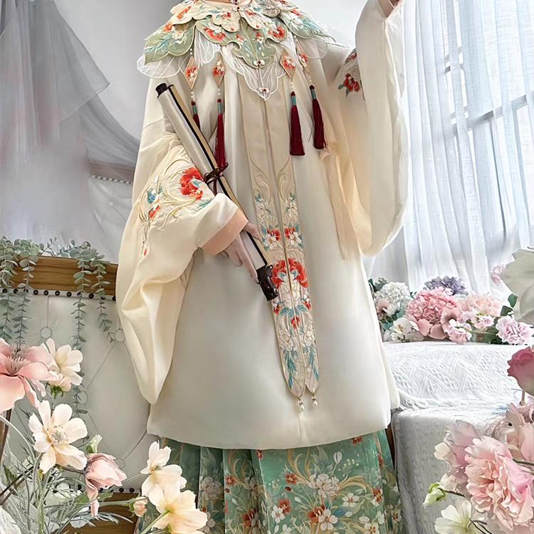曹县清辞服饰