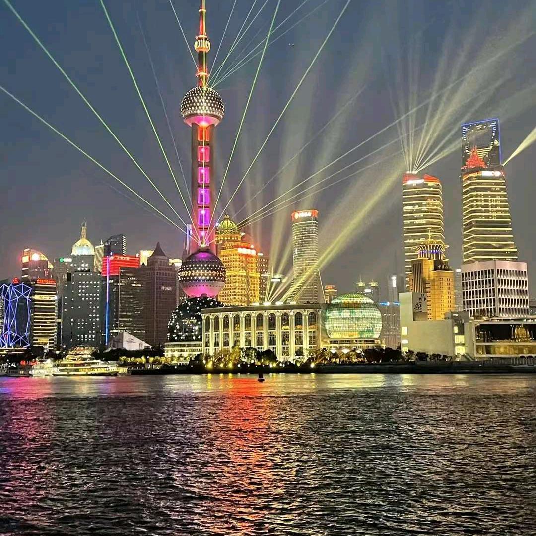 龙  城  @  酷  儿