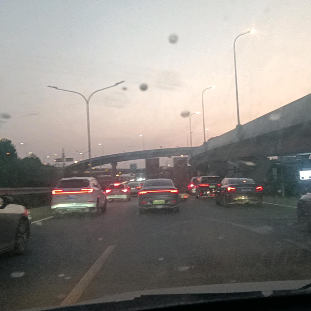 军
