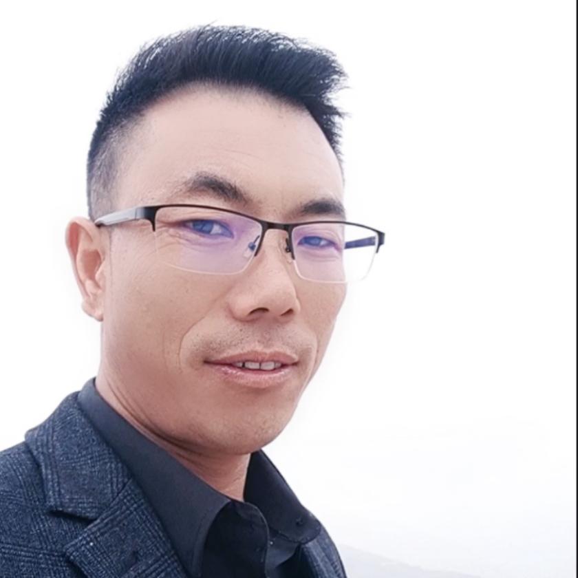 隔壁王哥。