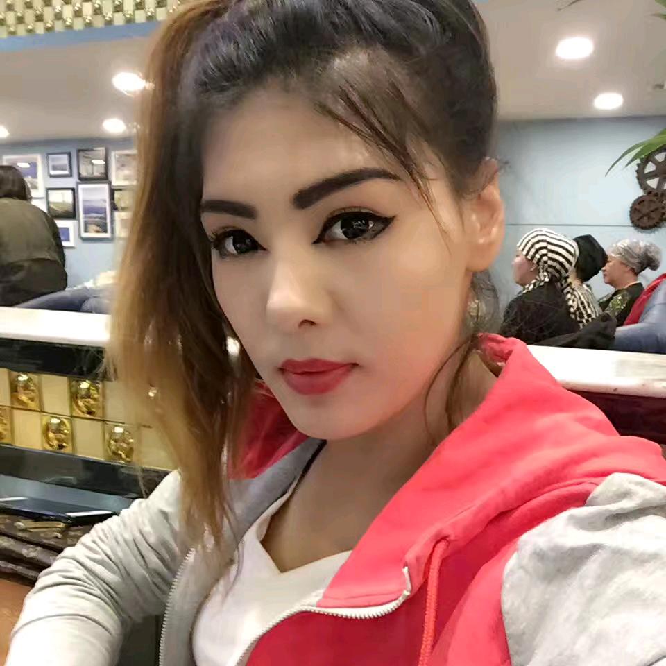 哈丽努尔、