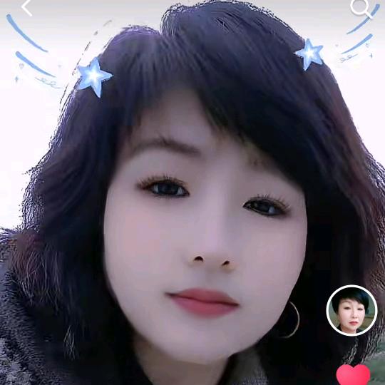 茗茗妈。人要永远开心。不老的容颜。