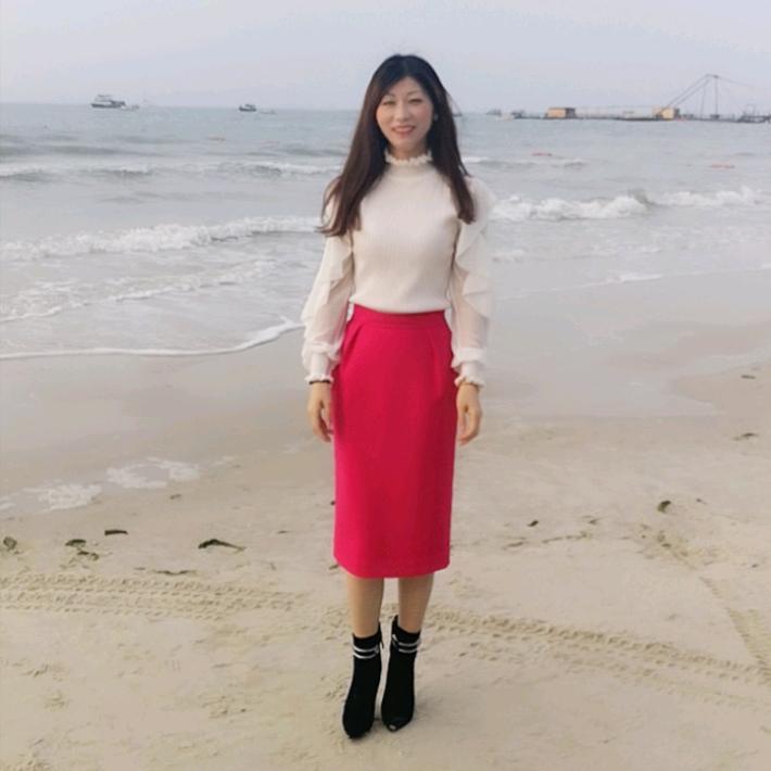 轻花季 莉姐的直播间