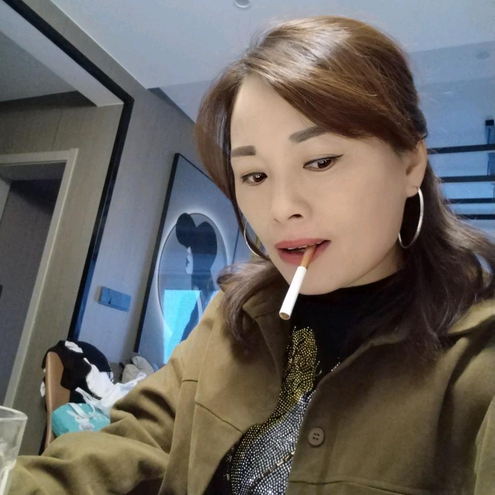 红姐专业木匠吊顶打柜子全屋定制