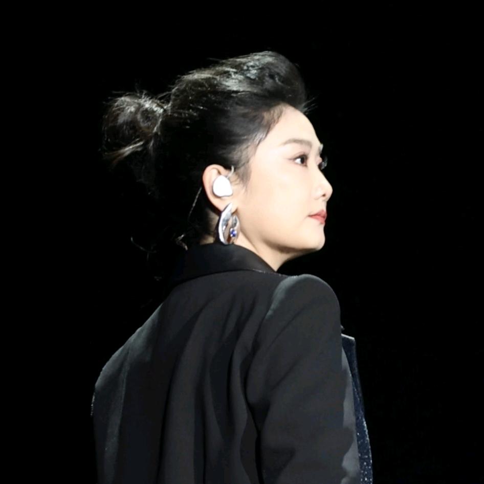 等