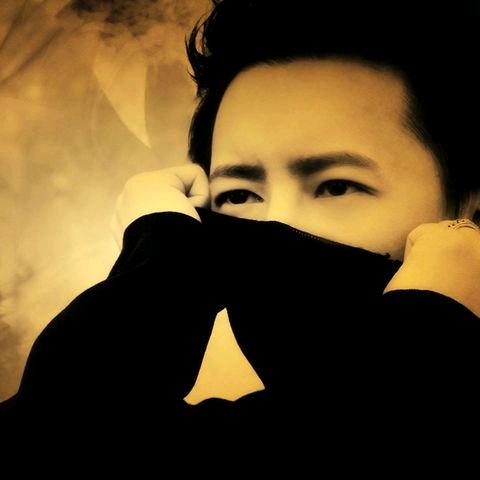 风吹罗带锦城秋