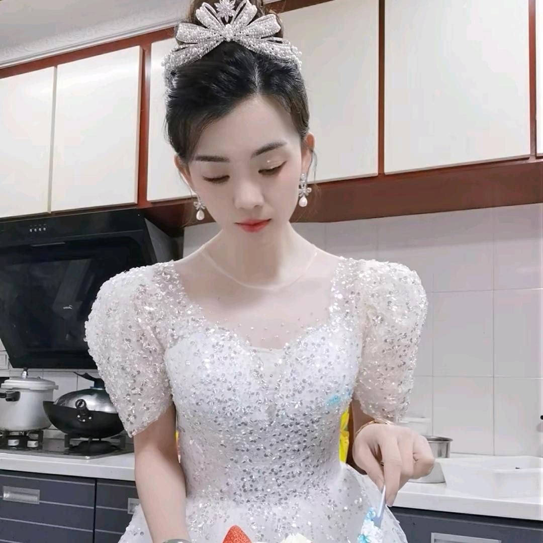 芳芳❤️伤感情歌