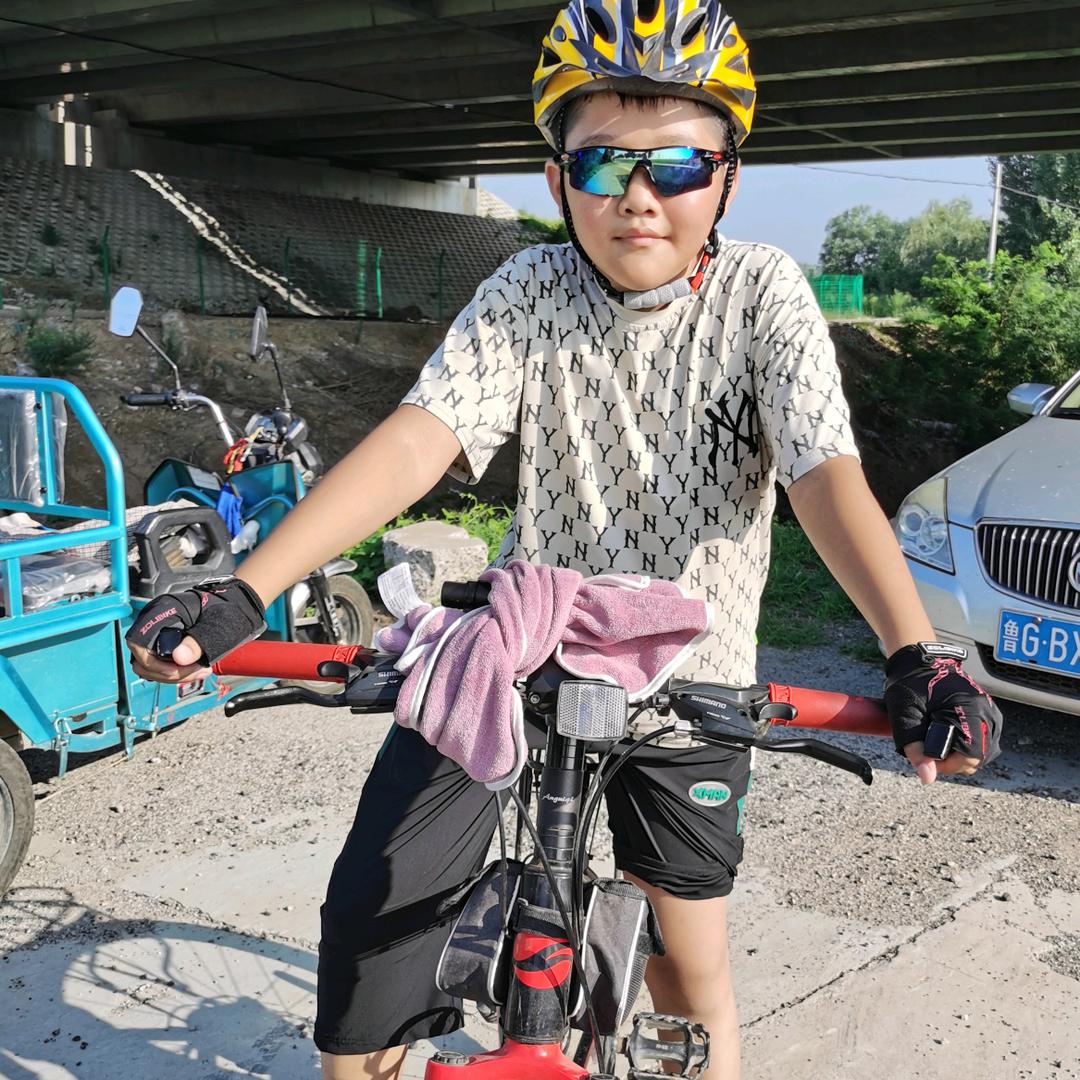 夕阳很近，远方很远…