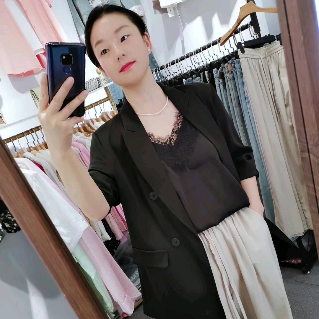 文华衣橱(上午10：50）