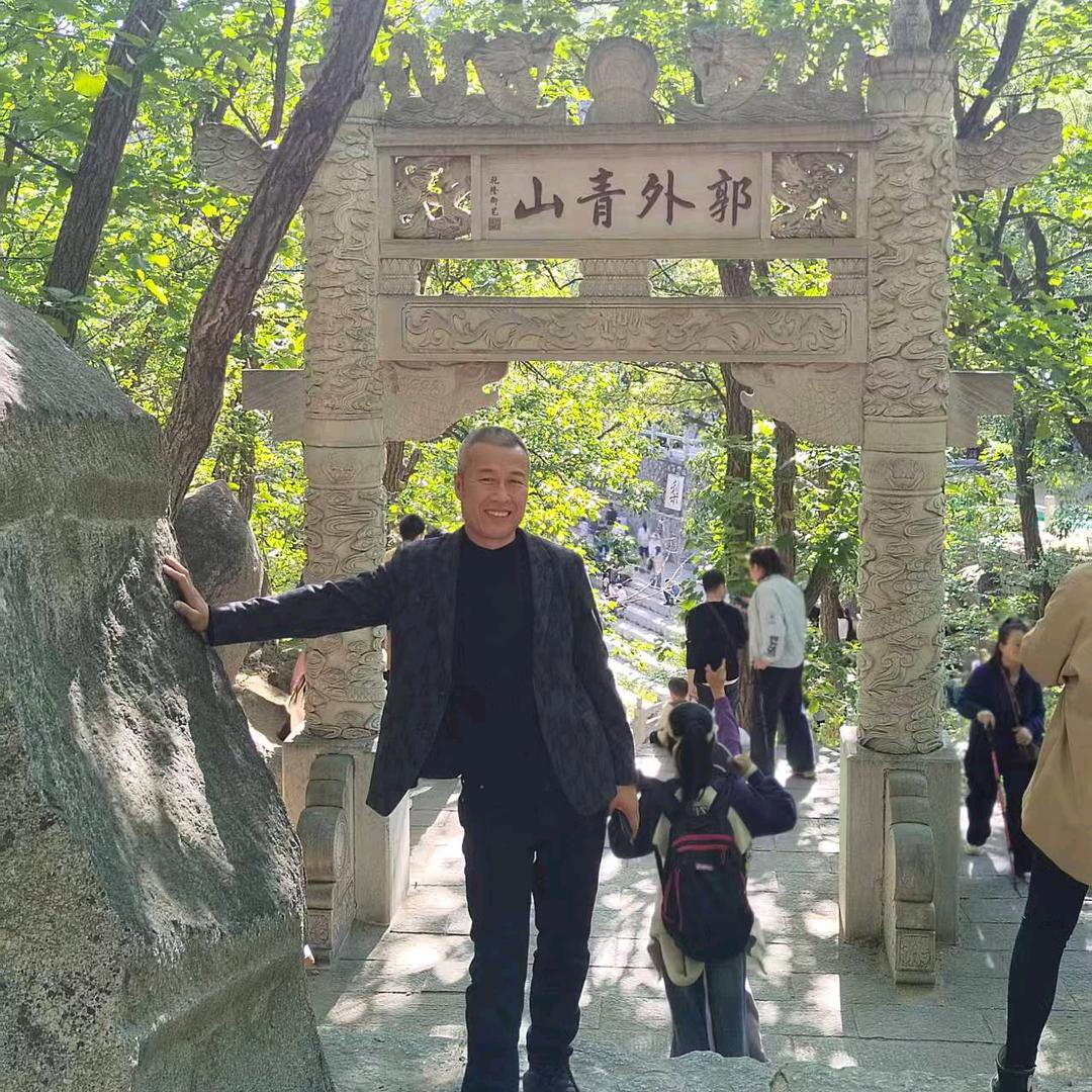 秦皇岛鼎龙金融亮哥