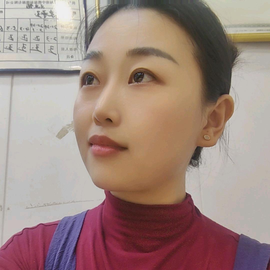 张 艳
