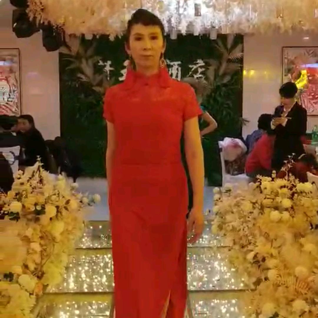 荣儿钥（新年大吉）