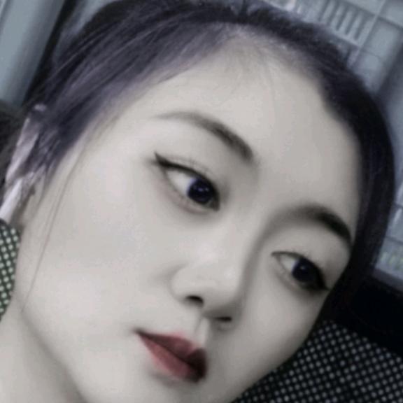 丸子头姑娘
