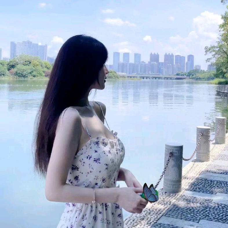 思彤77